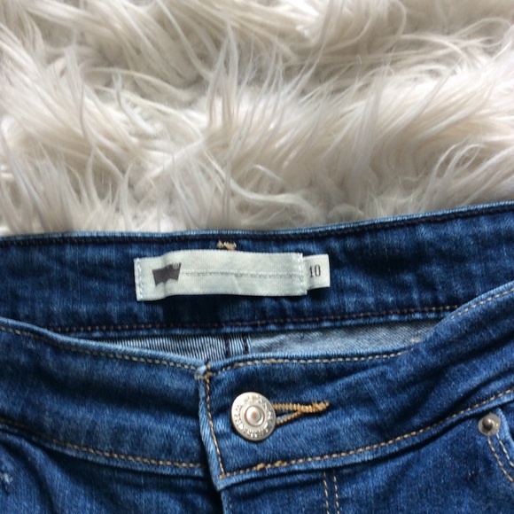 Levi’s Rolled Cuff Denim Bermuda Shorts - Picture 5 of 6